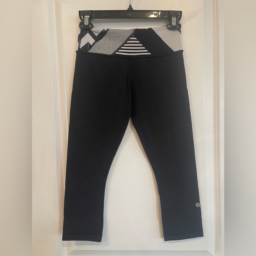 Lululemon Reversable Wunder Under Crop